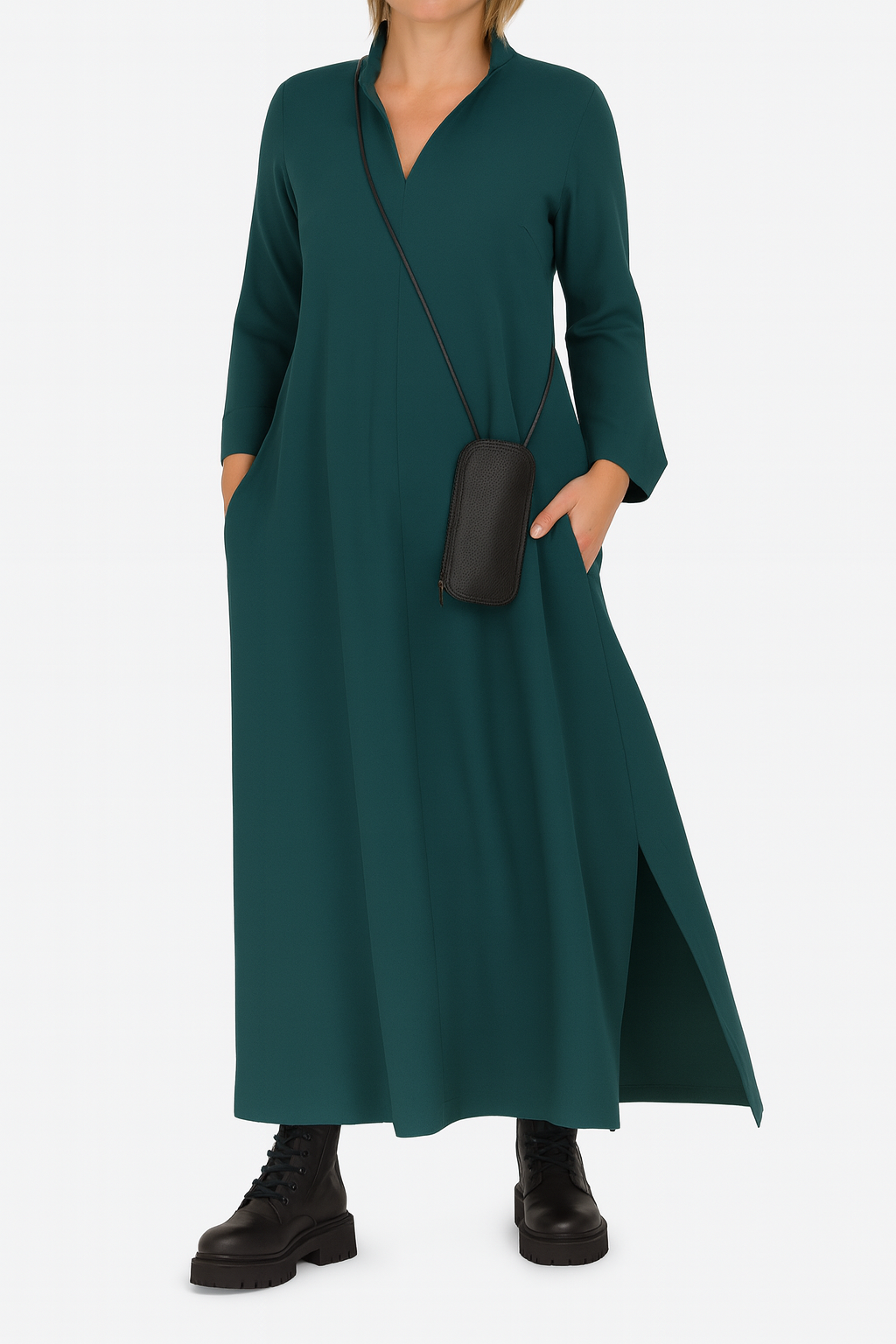 Luźna, długa sukienka z rozcięciami po bokach