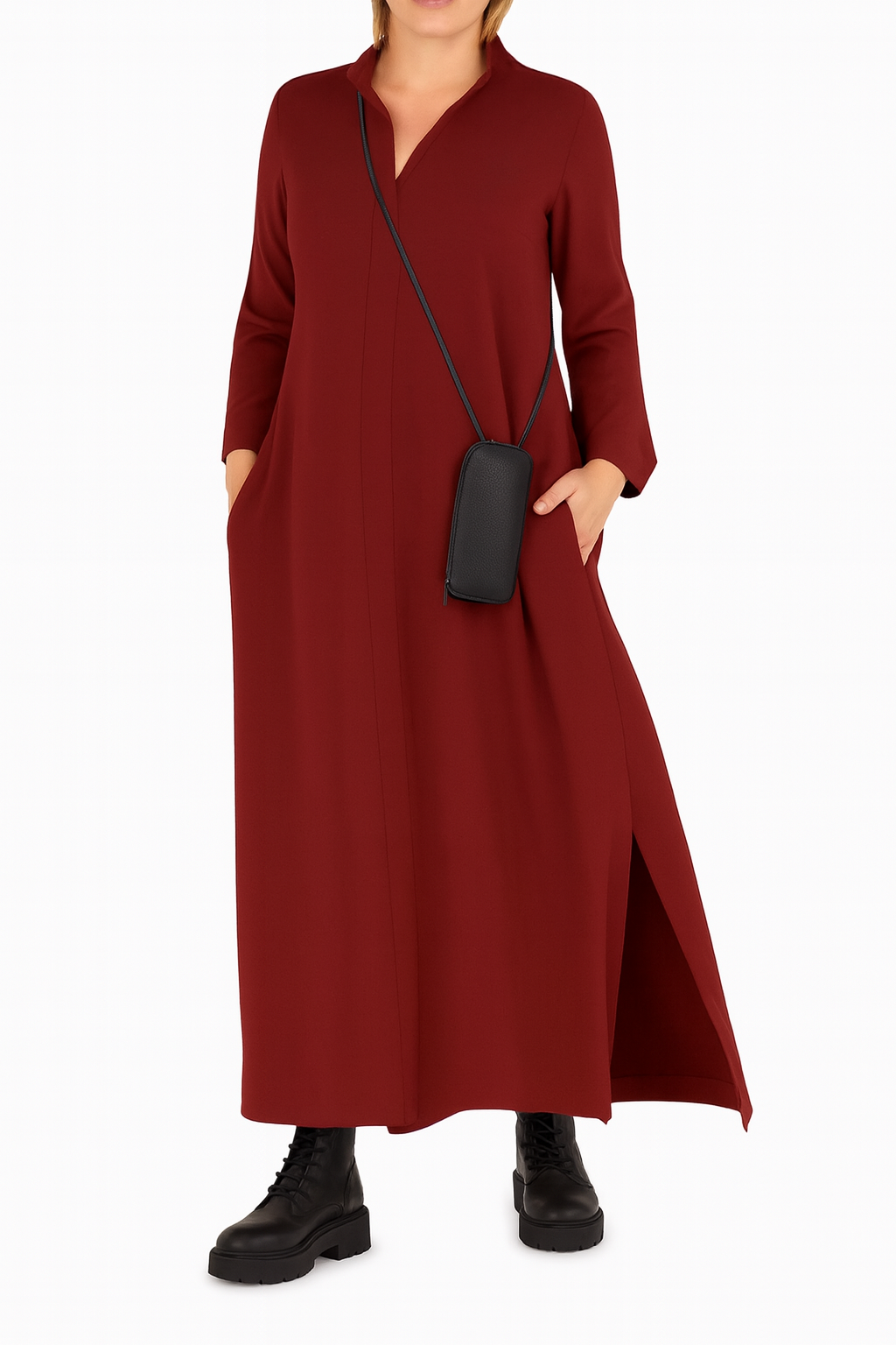 Luźna, długa sukienka z rozcięciami po bokach